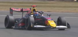 F3: Tsolov garante pole position para a etapa de Silverstone. Câmara é o terceiro no grid de domingo