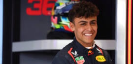 F1: Lindblad completa 18 anos e agradece apoio da Red Bull