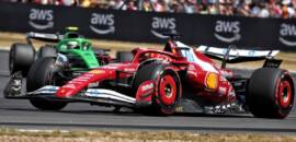 F1: Leclerc revela dificuldade com volante da Ferrari