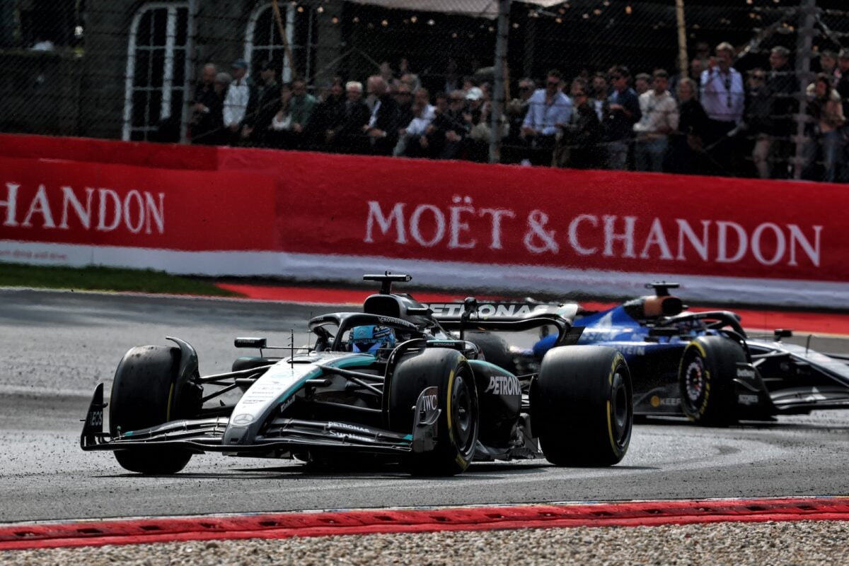 F1 lança série com humorista britânica que aprende a dirigir com pilotos George Russell (GBR) Mercedes AMG F1 W16.