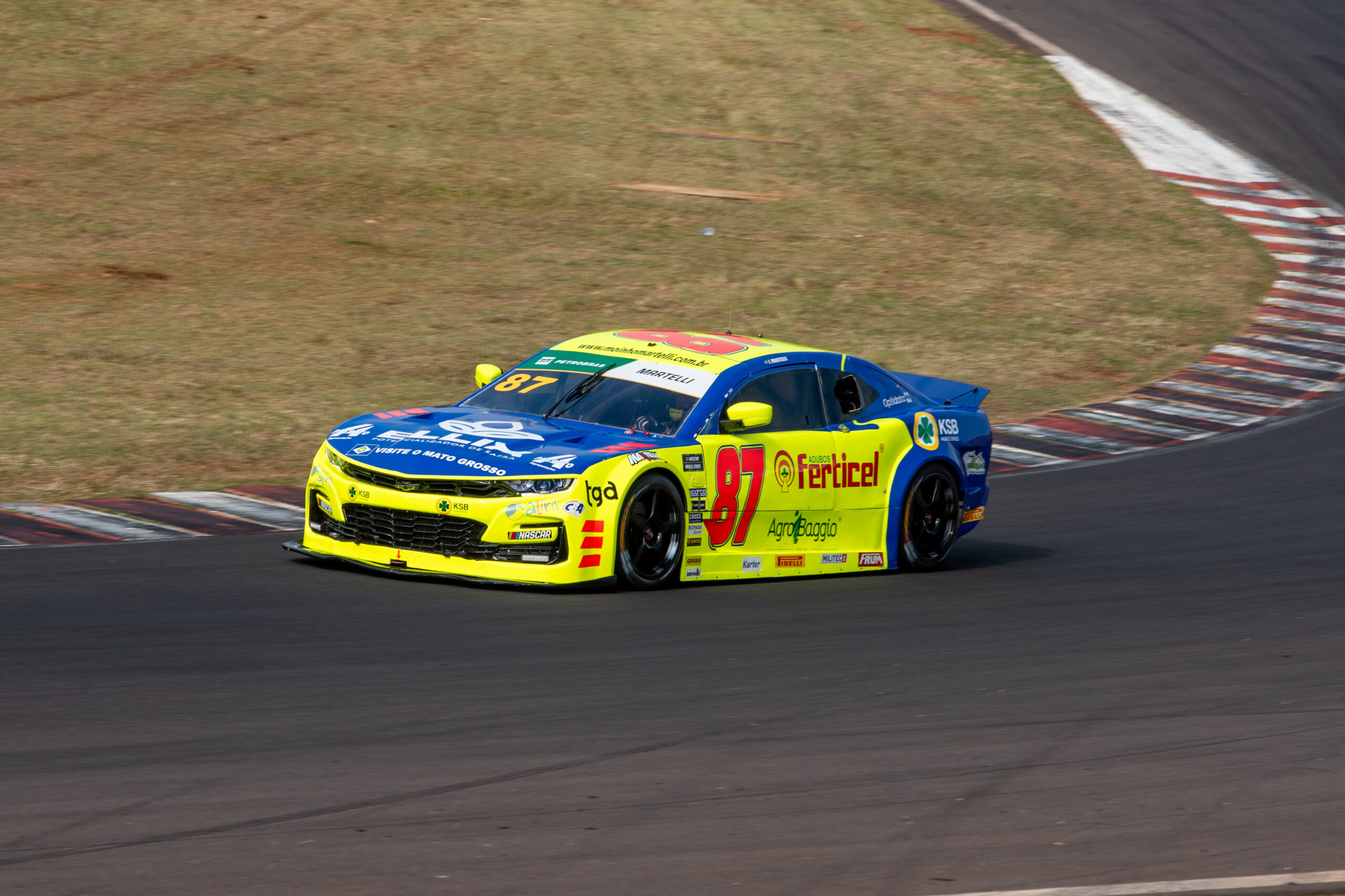Martelli chega à final do Brasileiro da NASCAR Brasil na liderança da Challenge
