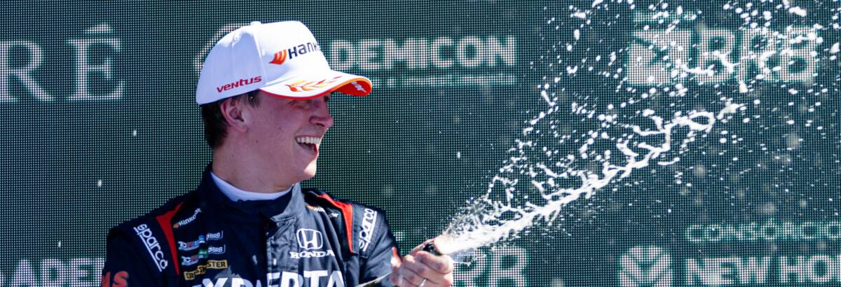 Tiago Pernía brilha em estreia no Brasil e assume liderança do TCR Brasil