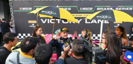 NASCAR Brasil: Assim como nos EUA, vencedores são exaltados no Victory Lane