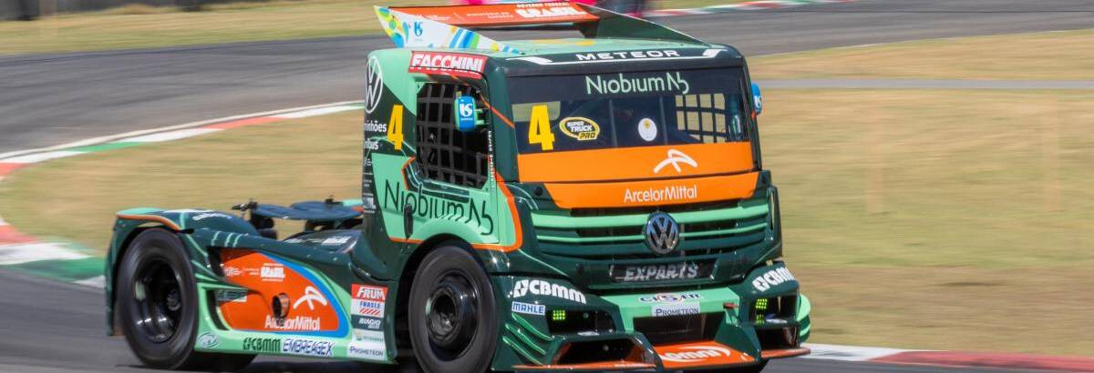Felipe Giaffone garante segundo melhor tempo nos treinos de sexta-feira da Copa Truck no Potenza