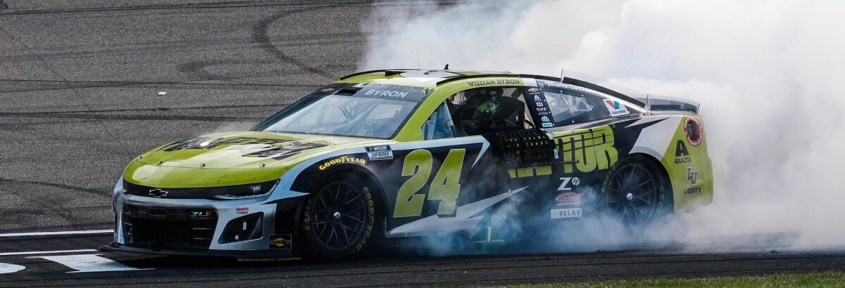 NASCAR: Byron vence em Iowa com estratégia ousada de economia de combustível