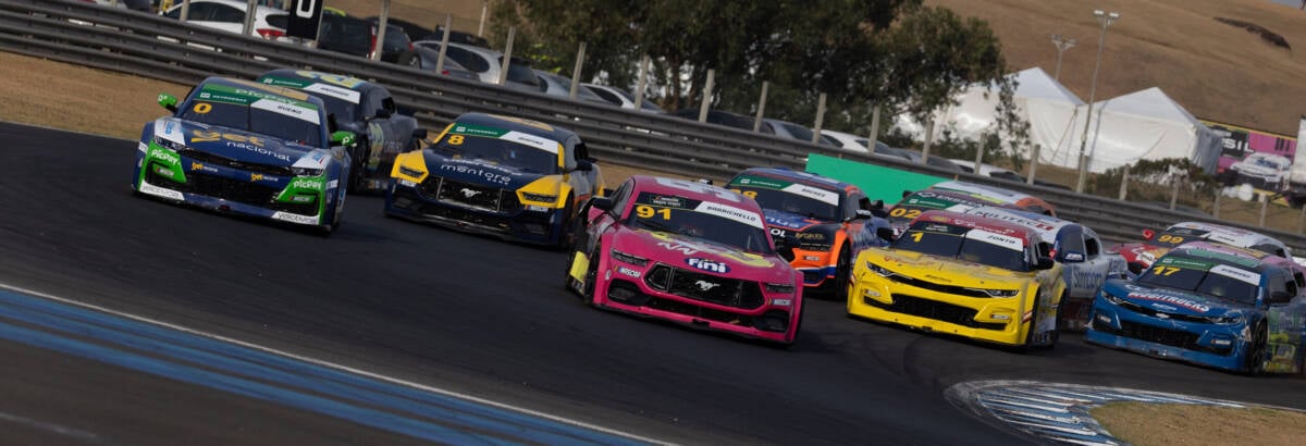 NASCAR Brasil: Campeão, Barrichello vence Corrida 2 no Velocitta