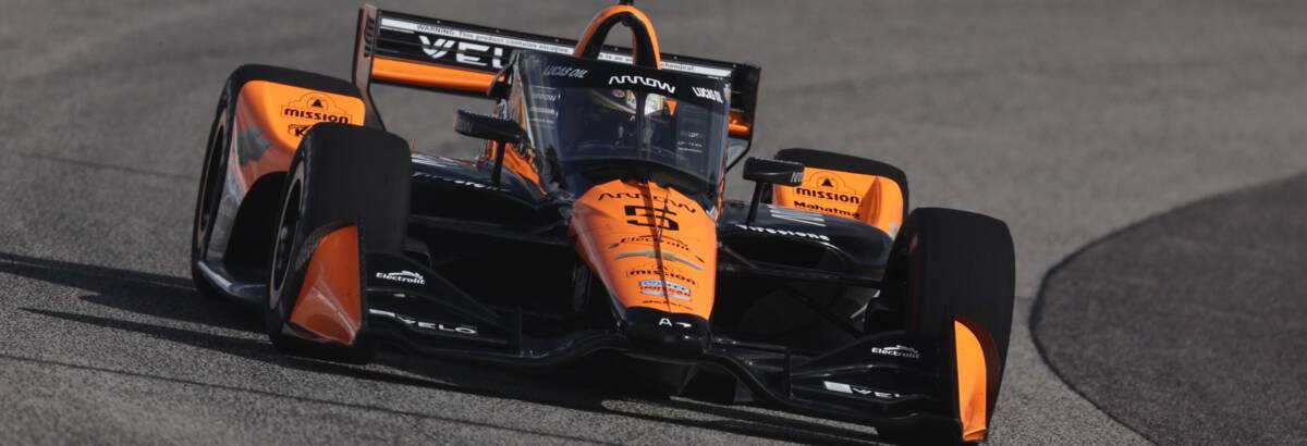 Indy: Pato O’Ward acerta sequência voadora e fatura pole em Nashville