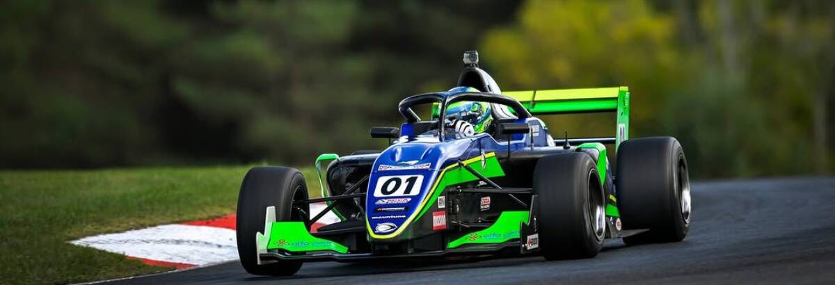 Bruno Ribeiro vai ao pódio em Mosport e mantém liderança da Fórmula Regional Américas