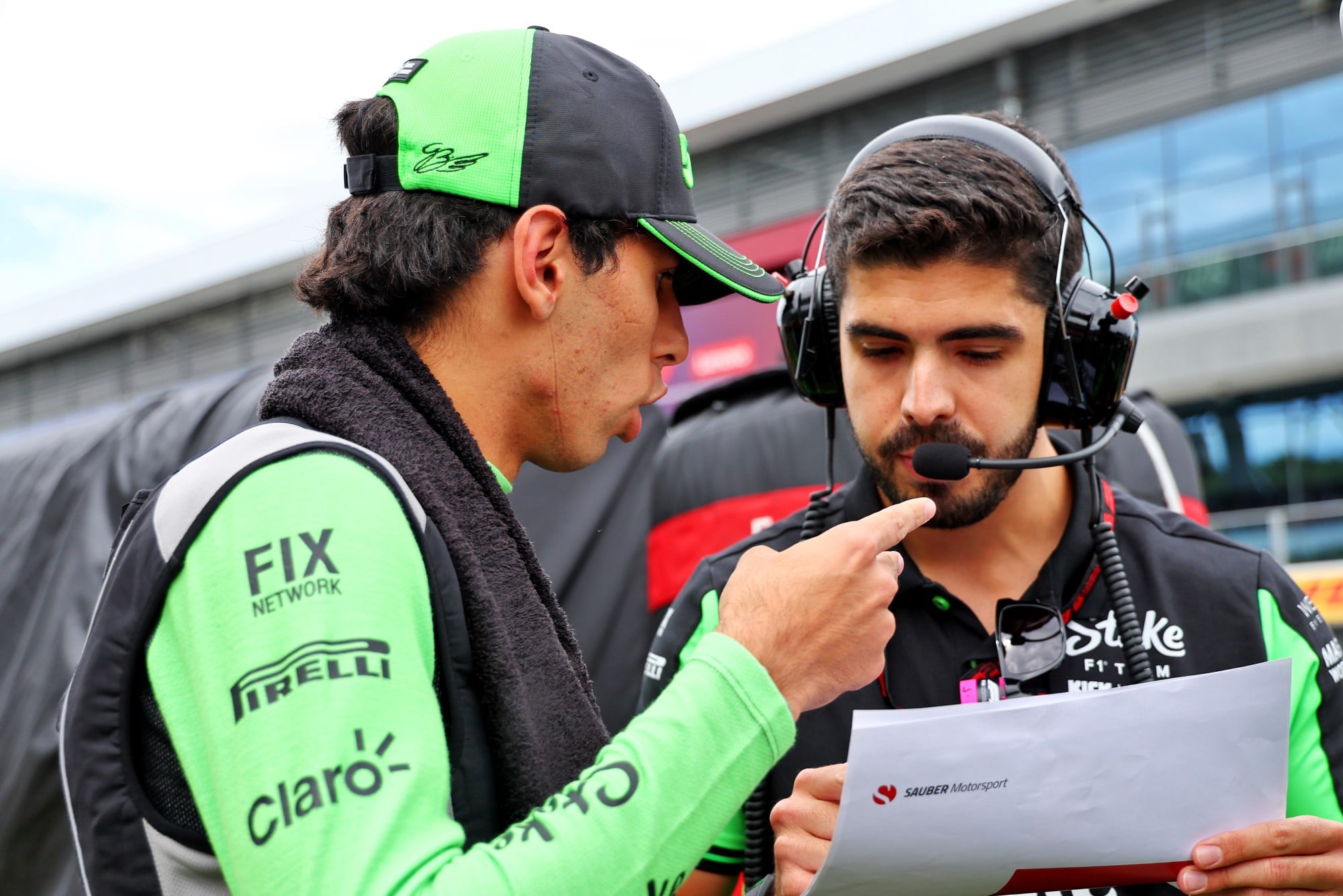 F1: Bortoleto revela ter "ganhado confiança" com início difícil em 2025 Gabriel Bortoleto (BRA) Sauber on the grid.