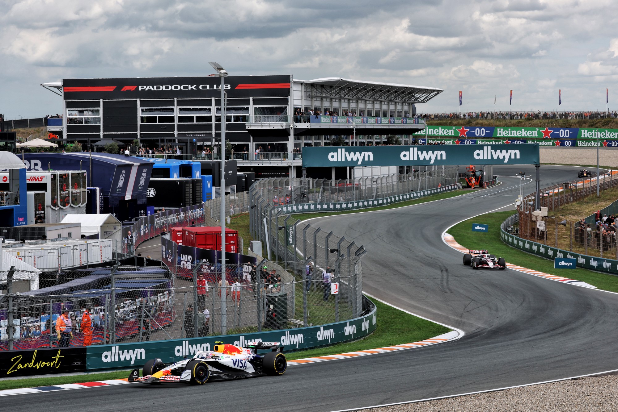 F1: Confira as imagens dos primeiros treinos do GP da Holanda Liam Lawson (NZL) Racing Bulls VCARB 02.