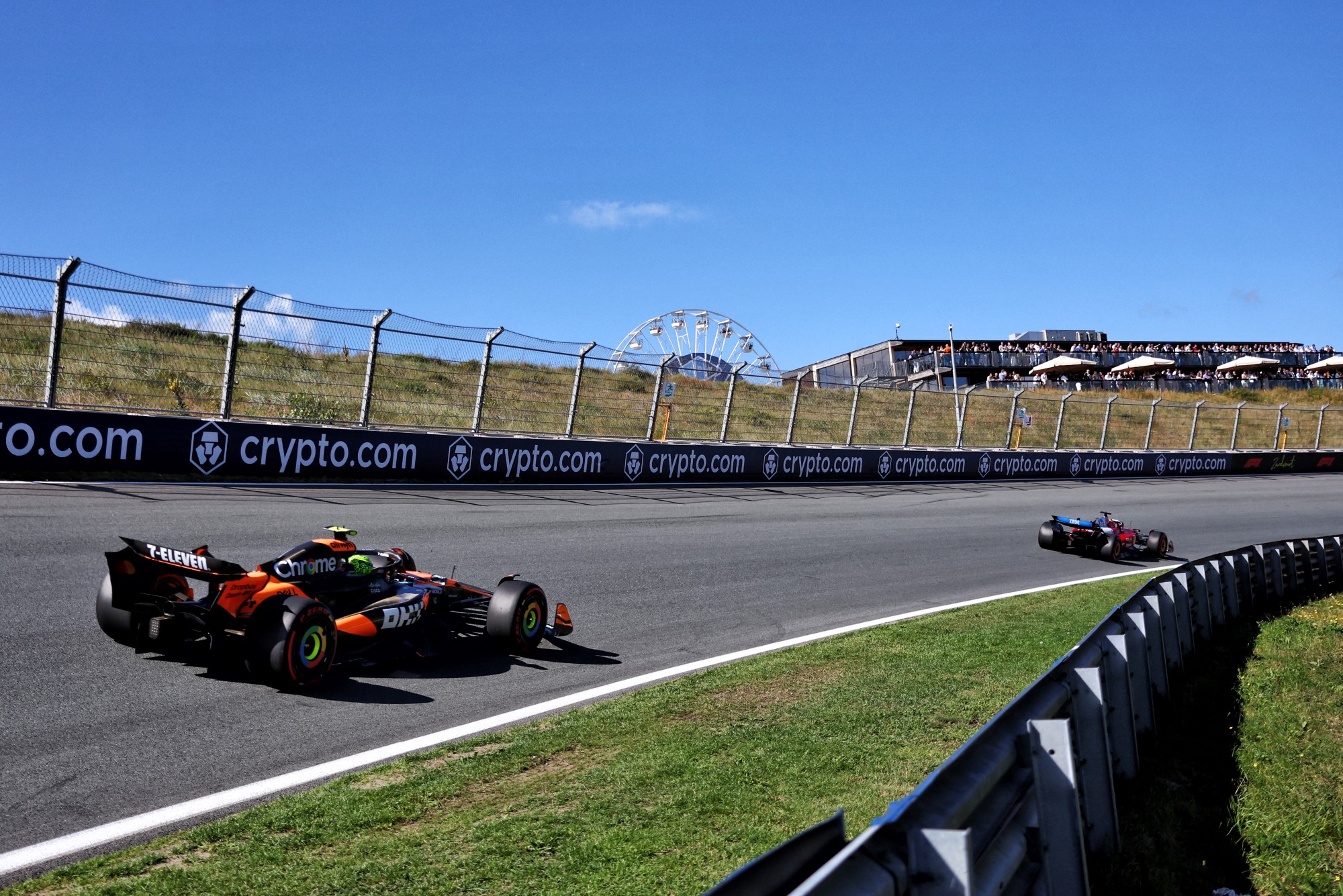 Lando Norris (GBR) McLaren MCL39.