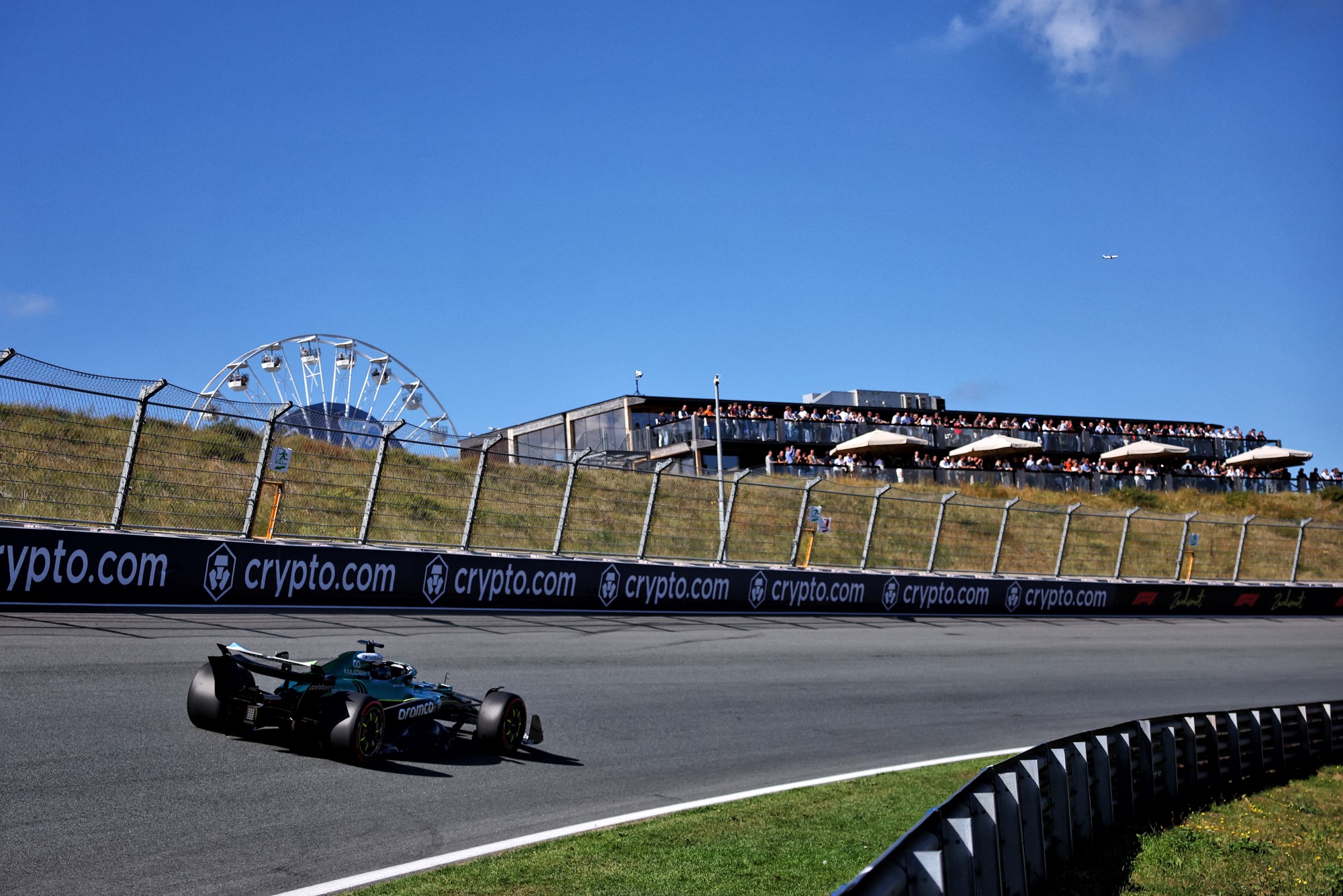 Lance Stroll (CDN) Aston Martin F1 Team AMR25.