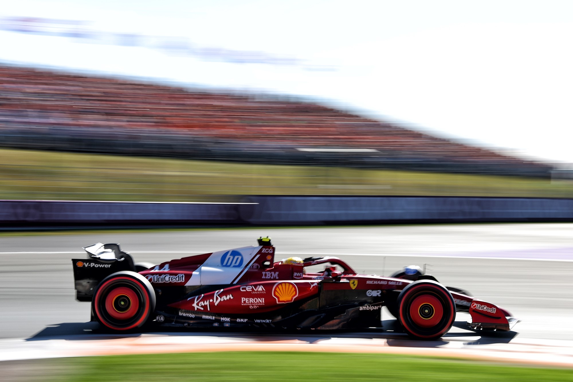 Lewis Hamilton (GBR) Ferrari SF-25.