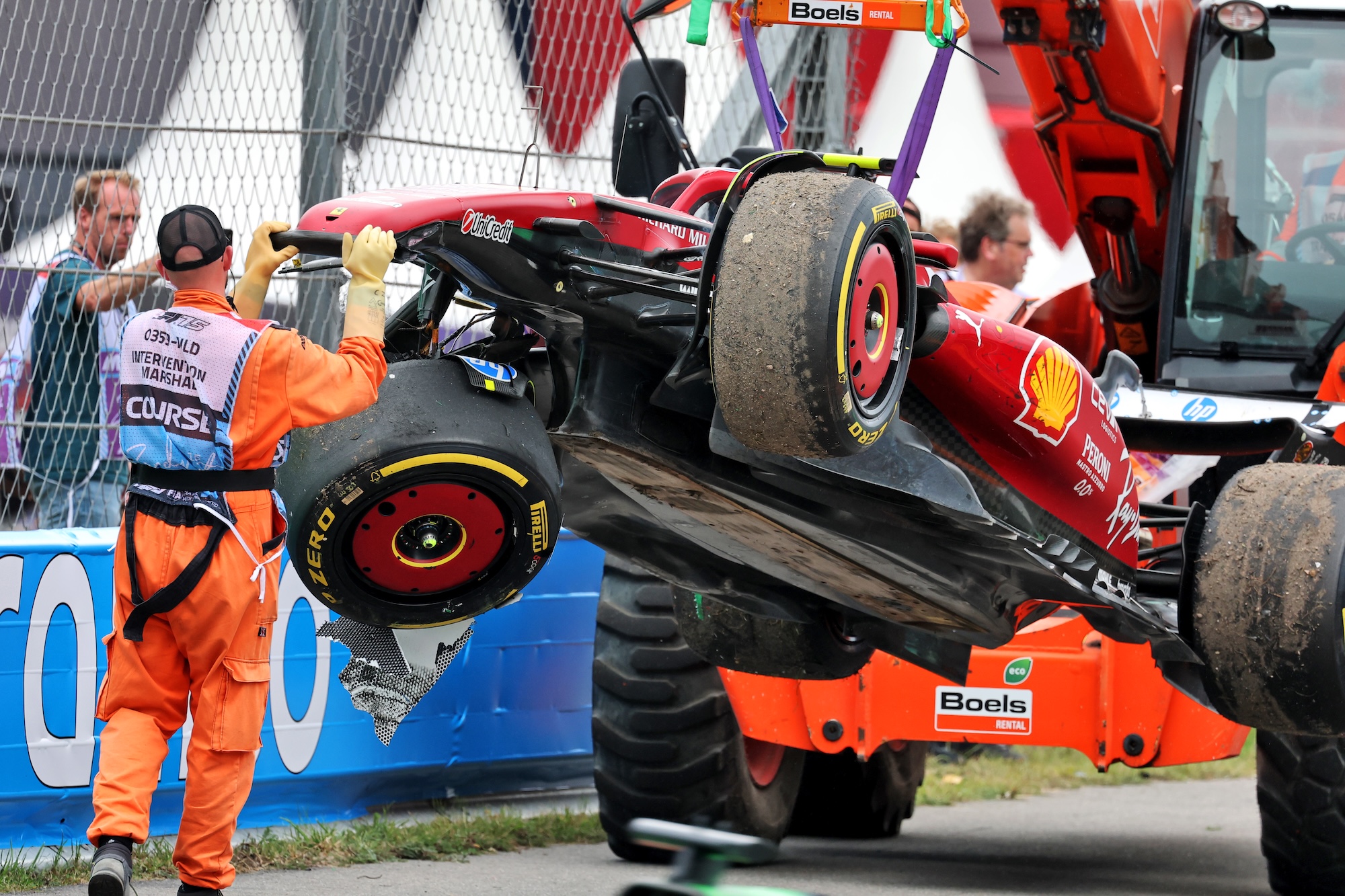F1: “Foi doloroso”, diz Hamilton após abandono no GP da Holanda Lewis Hamilton (GBR) Ferrari SF-25 crashed out of the race.