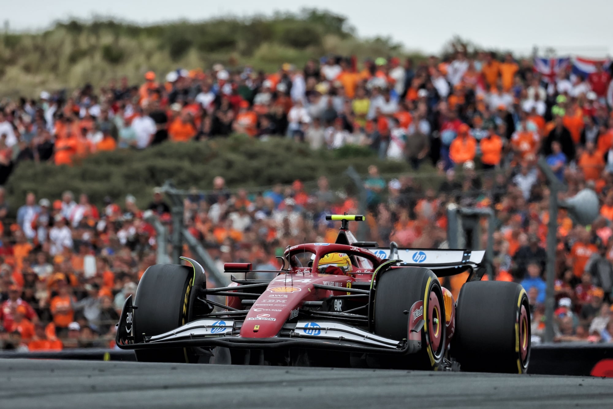 F1: Ferrari sofre com acidentes em Zandvoort e volta sem pontos para casa Lewis Hamilton (GBR) Ferrari SF-25.