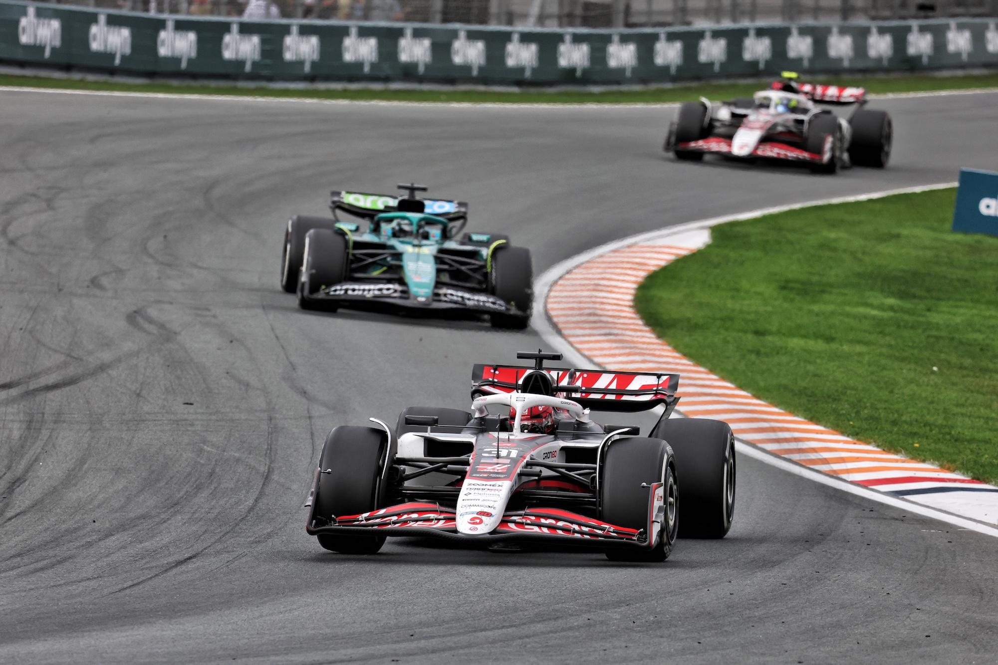 F1: Veja a galeria completa do GP da Holanda 2025 Esteban Ocon (FRA) Haas VF-25.