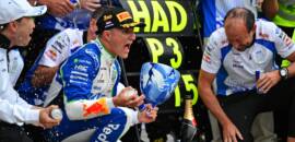 F1: Hadjar recebe novo troféu após quebra durante comemoração