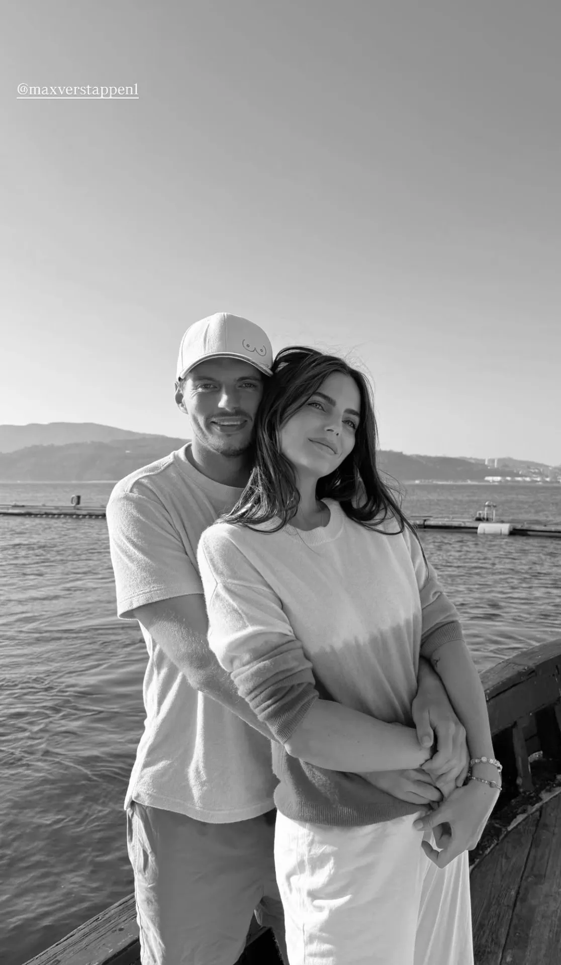 F1: Verstappen e Kelly Piquet investem em propriedade de luxo na costa portuguesa F1: Verstappen e Kelly Piquet investem em propriedade de luxo na costa portuguesa