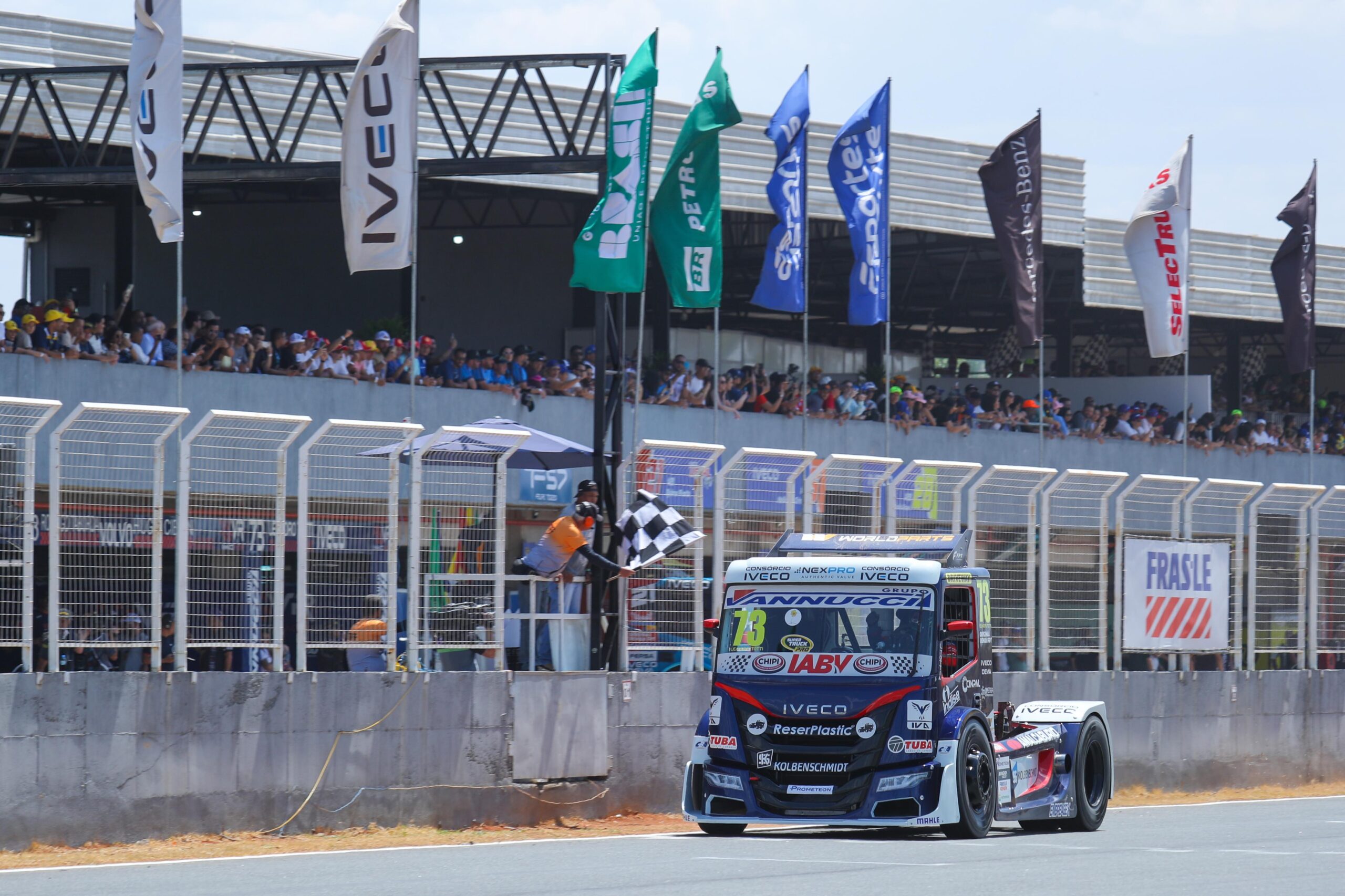 Copa Truck: Vannucci Racing chega a sete vitórias na temporada Copa Truck: Vannucci Racing chega a sete vitórias na temporada