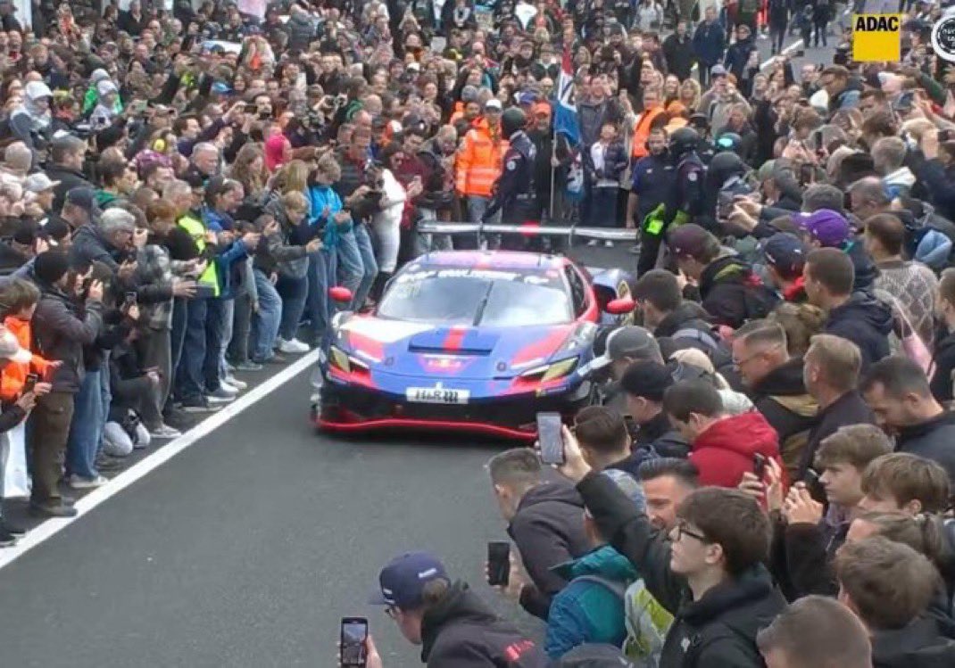 F1: Verstappen estreia no GT3 com vitória no lendário Nordschleife