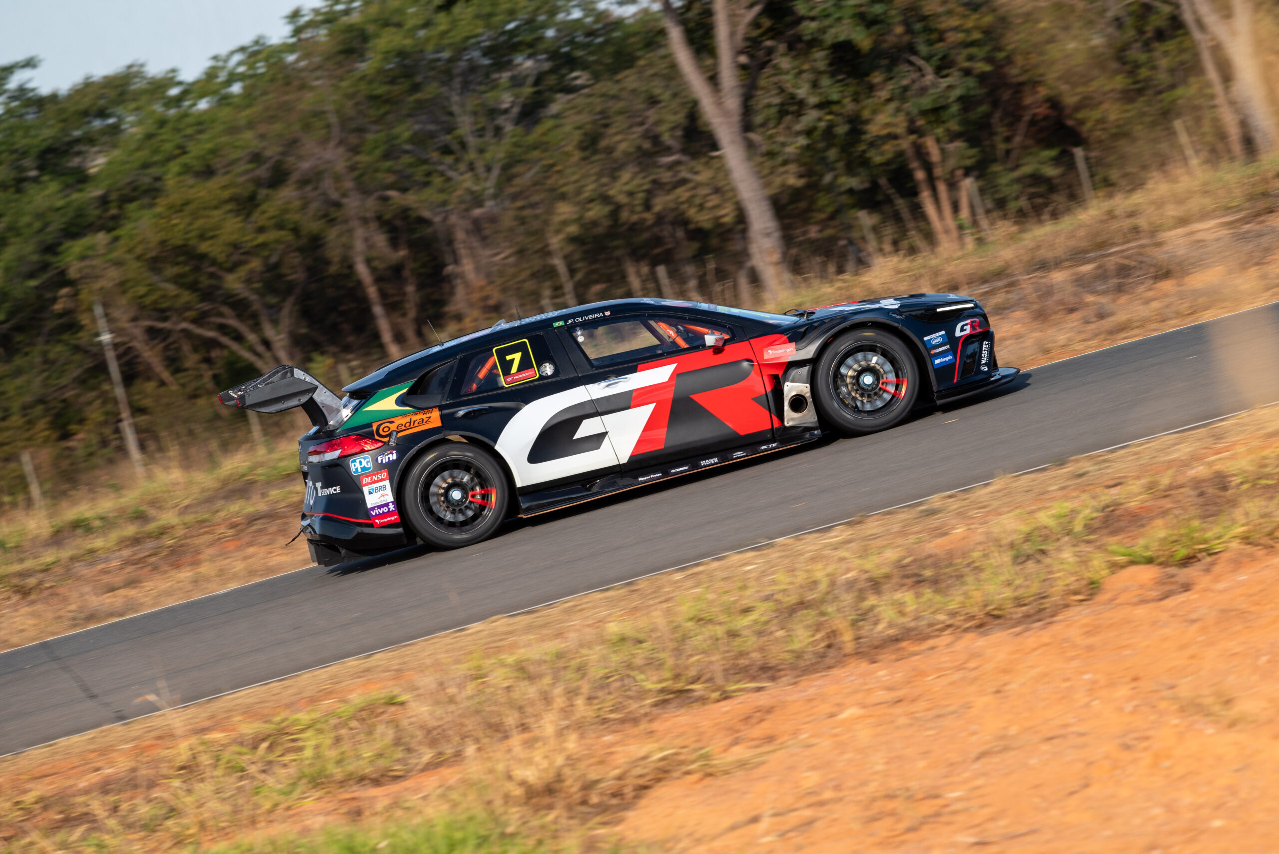 Stock Car: TOYOTA GAZOO Racing crava segundo melhor tempo do dia com JP de Oliveira no Velocitta JP de Oliveira