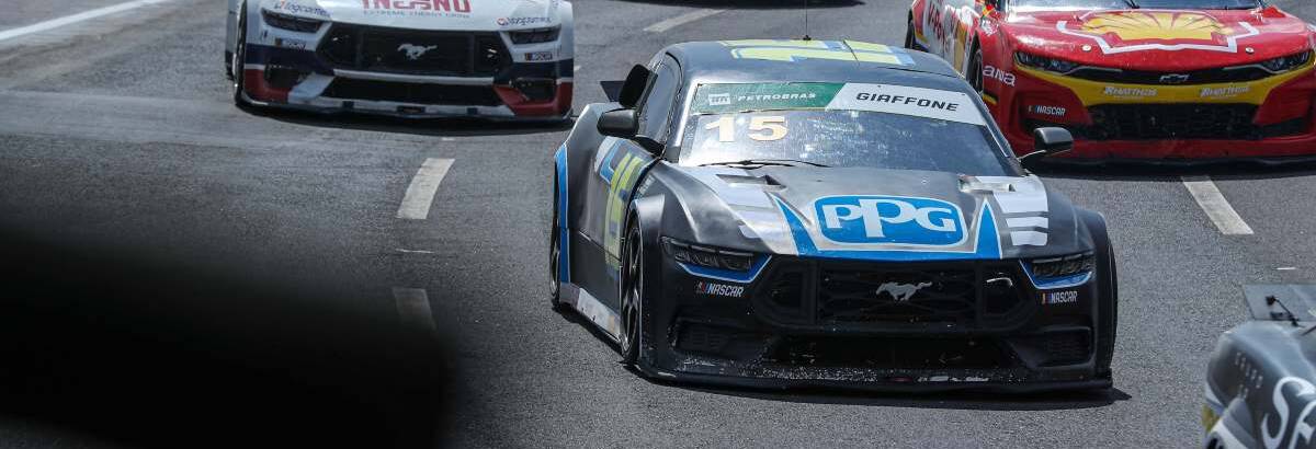 Tito Giaffone sobe no pódio da NASCAR Brasil em sua estreia no oval de Curvelo