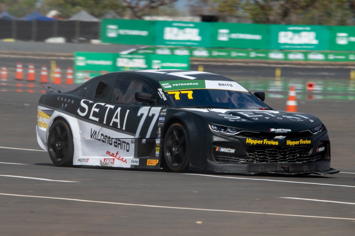Após retorno positivo na NASCAR Brasil, Valdeno Brito acelera no Velocitta pelo Special Edition Após retorno positivo na NASCAR Brasil, Valdeno Brito acelera no Velocitta pelo Special Edition