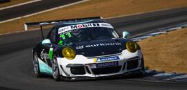 Paulo Reales estreia novo visual de seu carro na Porsche Cup com as cores do Ouribank no Velocitta