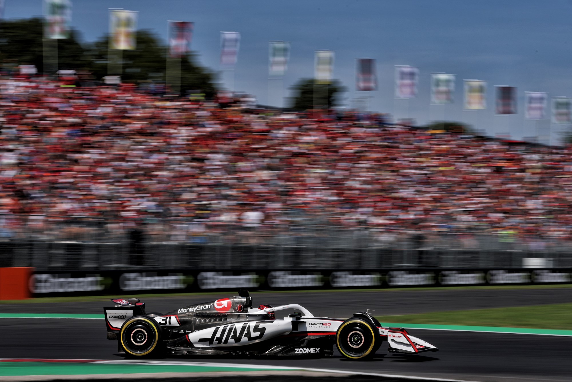 F1: Confira os recordes e estatísticas do sábado em Monza 2025 Esteban Ocon (FRA) Haas VF-25.
