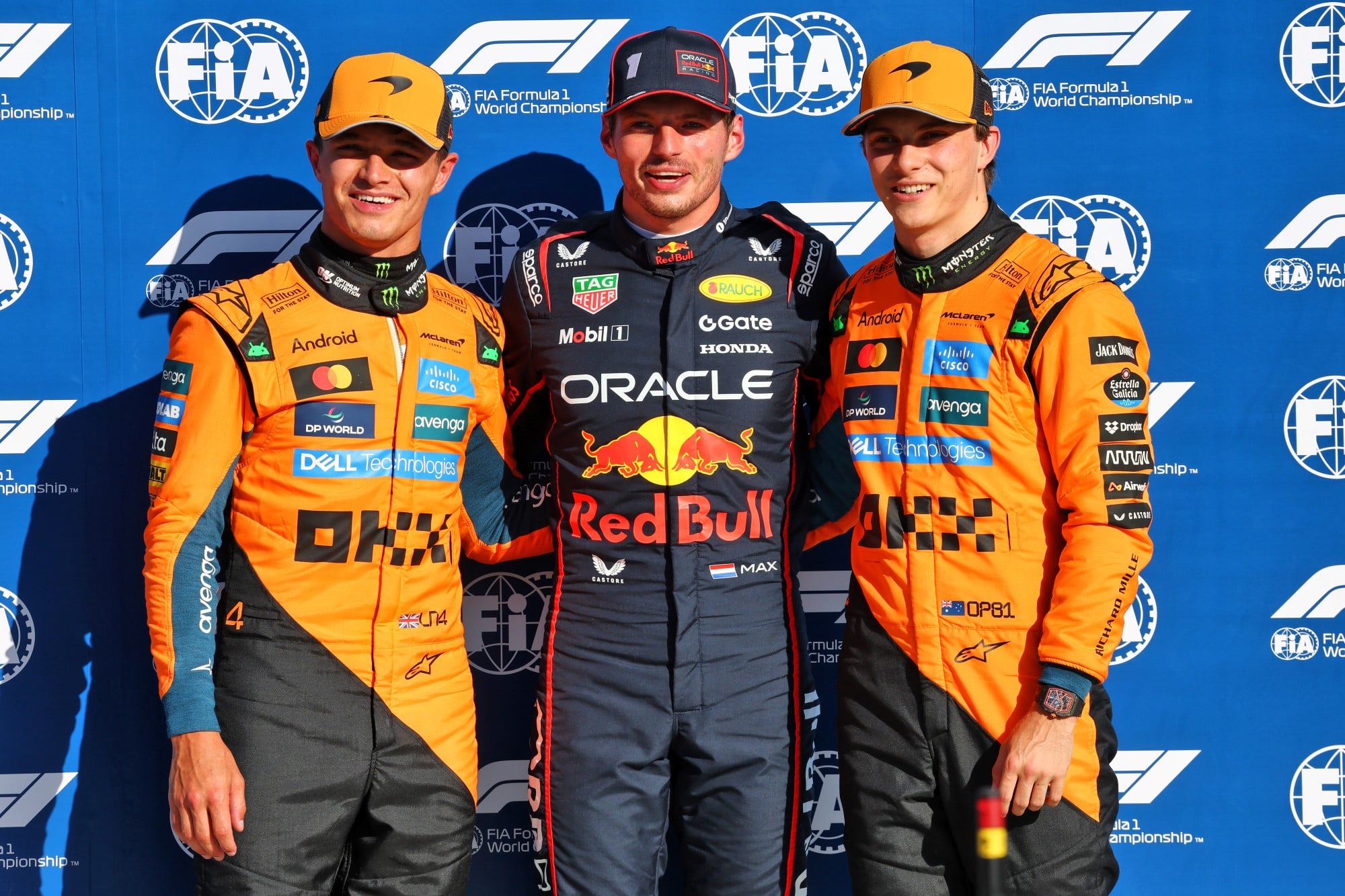 Qualifying top three in parc ferme (L to R): Lando Norris (GBR) McLaren, second; Max Verstappen (NLD) Red Bull Racing, pole position; Oscar Piastri (AUS) McLaren, third.