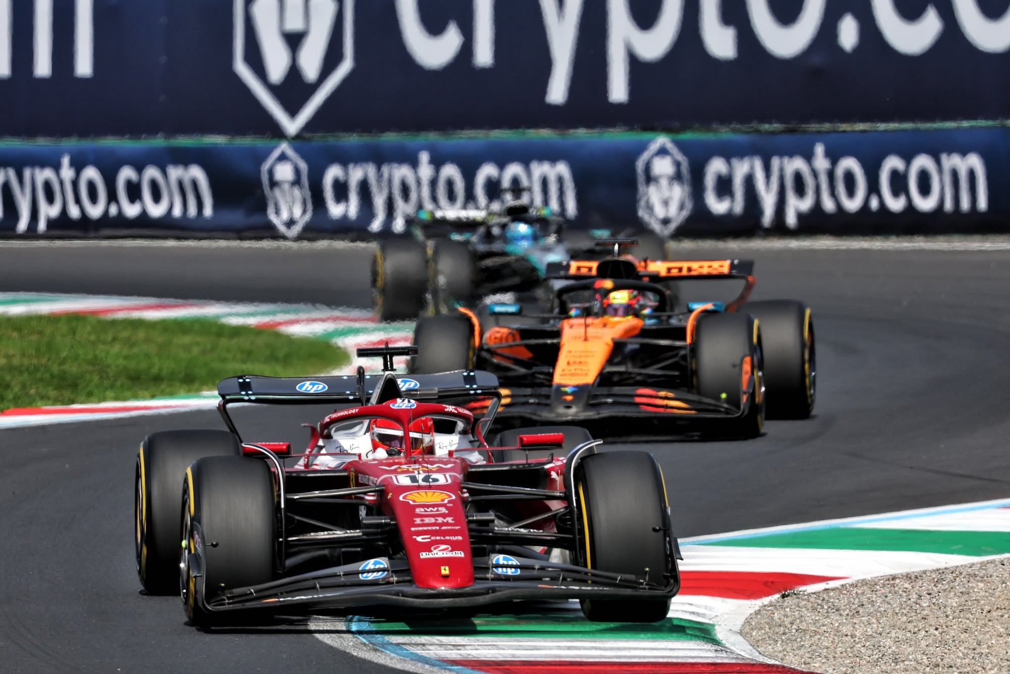 F1: Altas temperaturas podem trazer desafio para equipes no GP da itália Charles Leclerc (MON) Ferrari SF-25.
