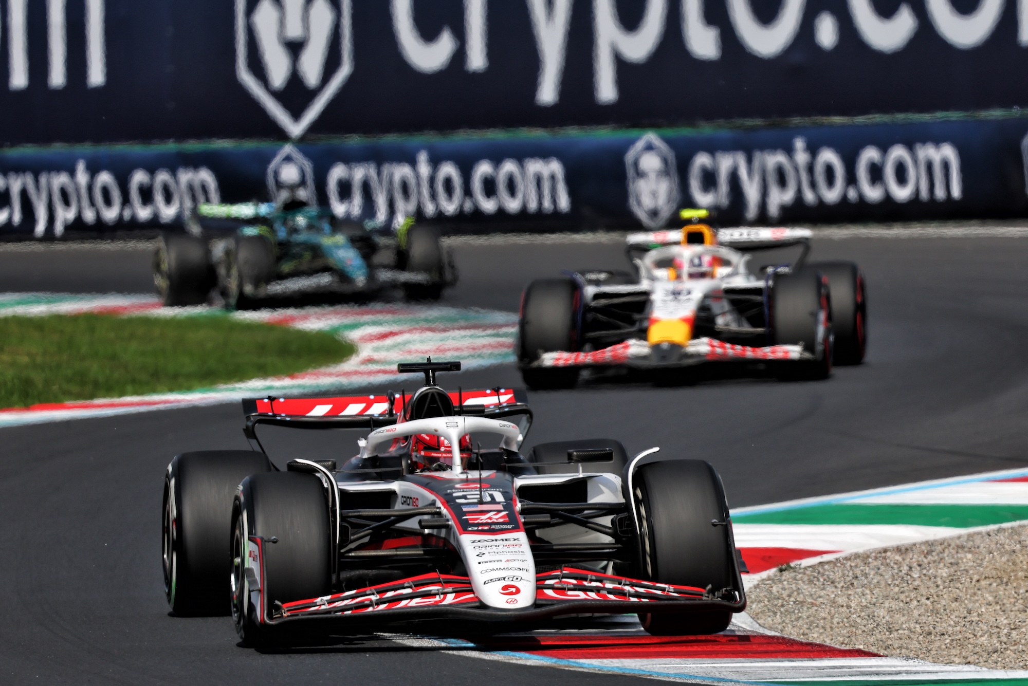 F1: Ocon diz que parceria entre Toyota e Haas "dá motivação e impulso" Esteban Ocon (FRA) Haas VF-25.