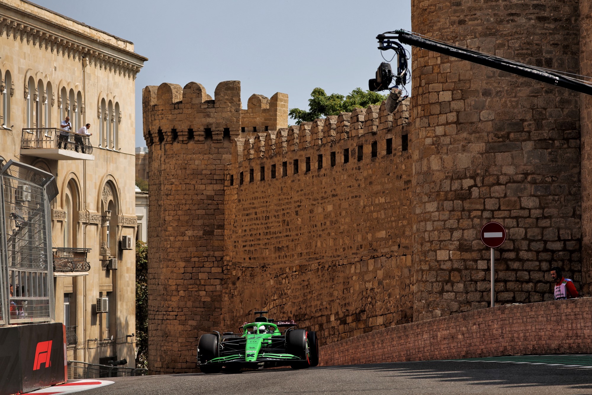 Galeria: Confira as imagens do primeiro dia da F1 no Azerbaijão Nico Hulkenberg (GER) Sauber C45.
