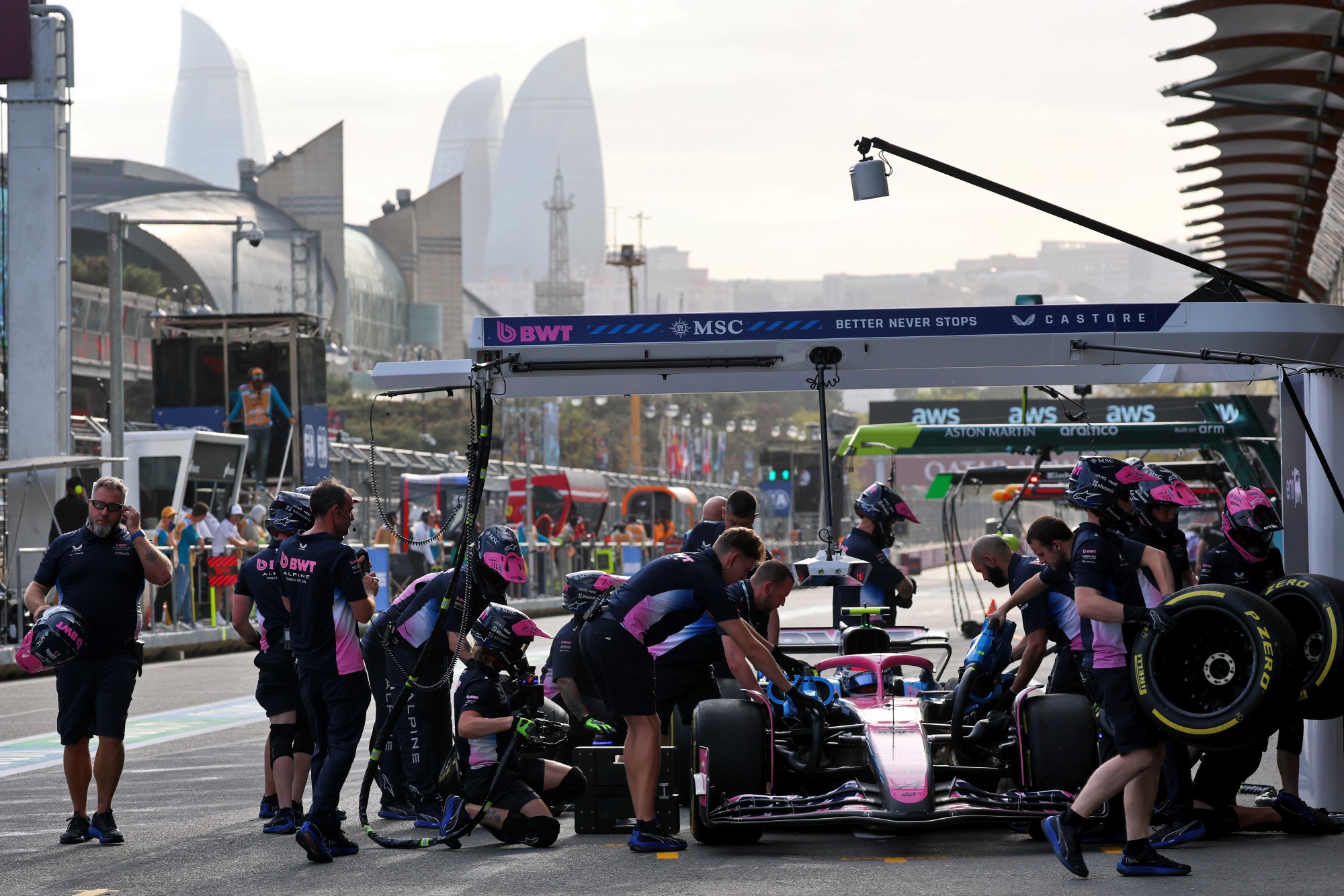 Galeria: Confira as imagens do primeiro dia da F1 no Azerbaijão Franco Colapinto (ARG) Alpine F1 Team A525 in the pits.