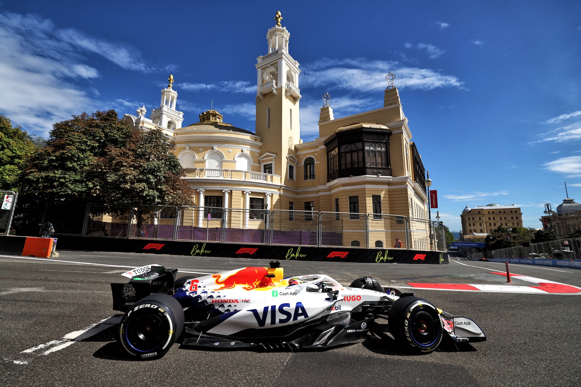 F1: Fotos do sábado do GP do Azerbaijão 2025 Isack Hadjar (FRA) Racing Bulls VCARB 02.
