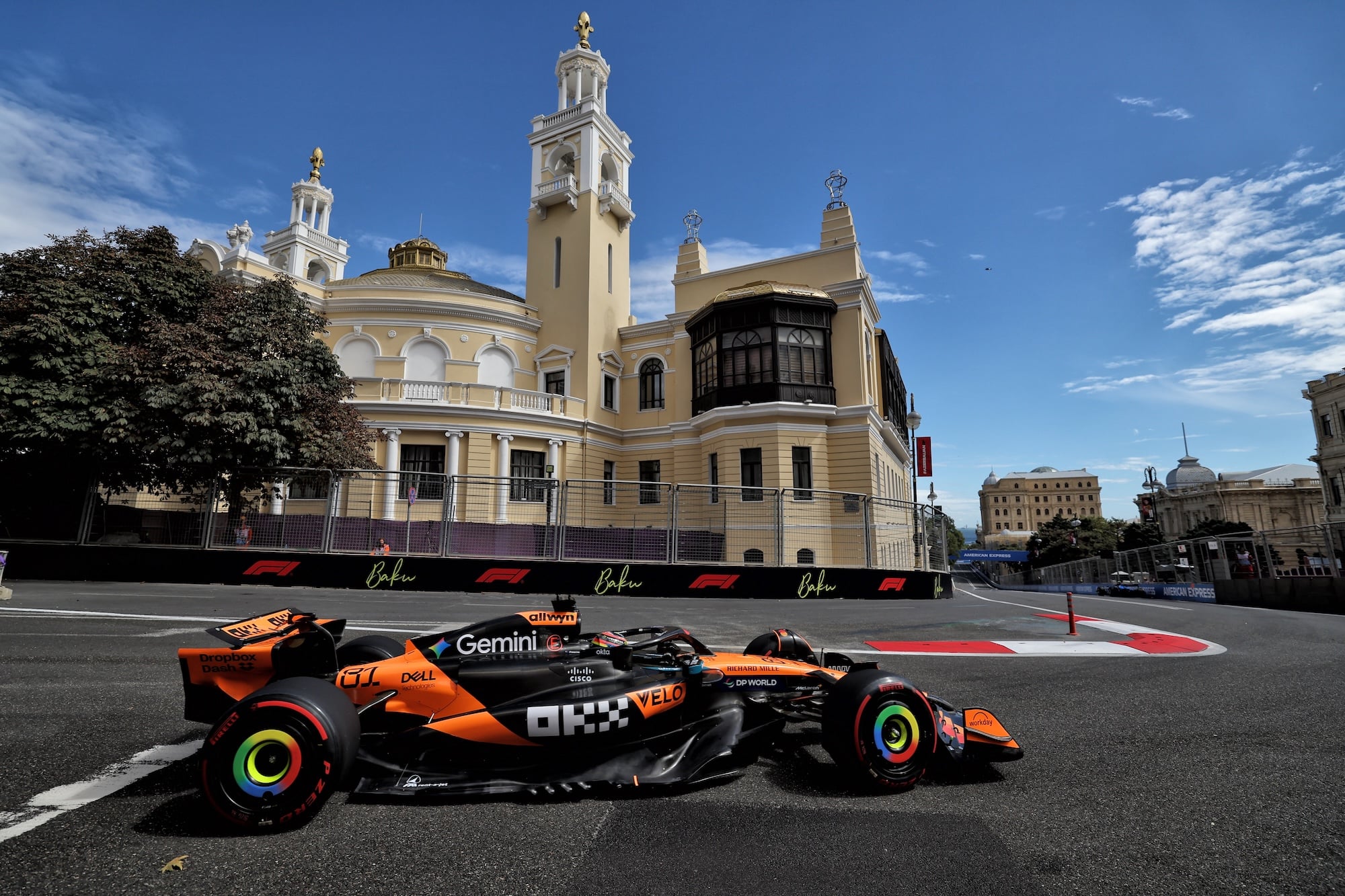 F1: McLaren quadruplica lucros com título de construtores em 2024 Oscar Piastri (AUS) McLaren MCL39.