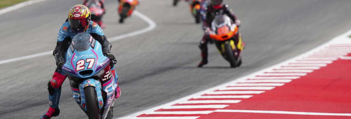 Moto2: Holgado vence de ponta a ponta em Barcelona e conquista primeira vitória