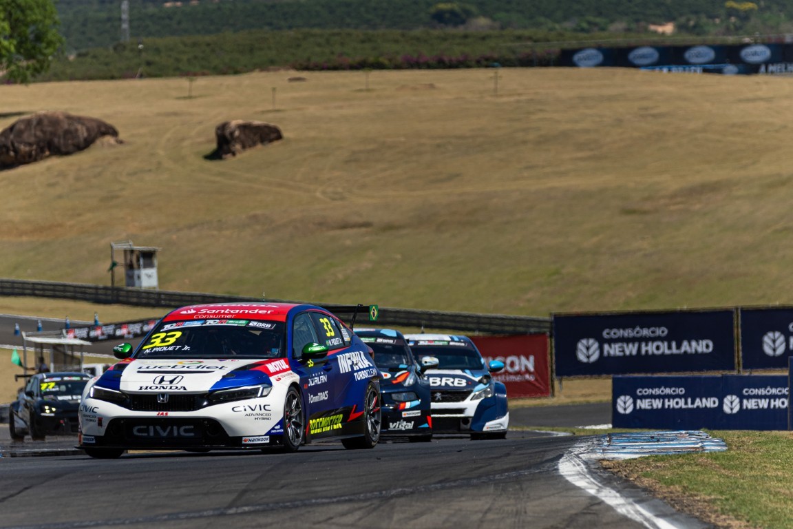 Piquet Jr. comemora primeira vitória no TCR e destaca alívio Piquet Jr. comemora primeira vitória no TCR e destaca alívio