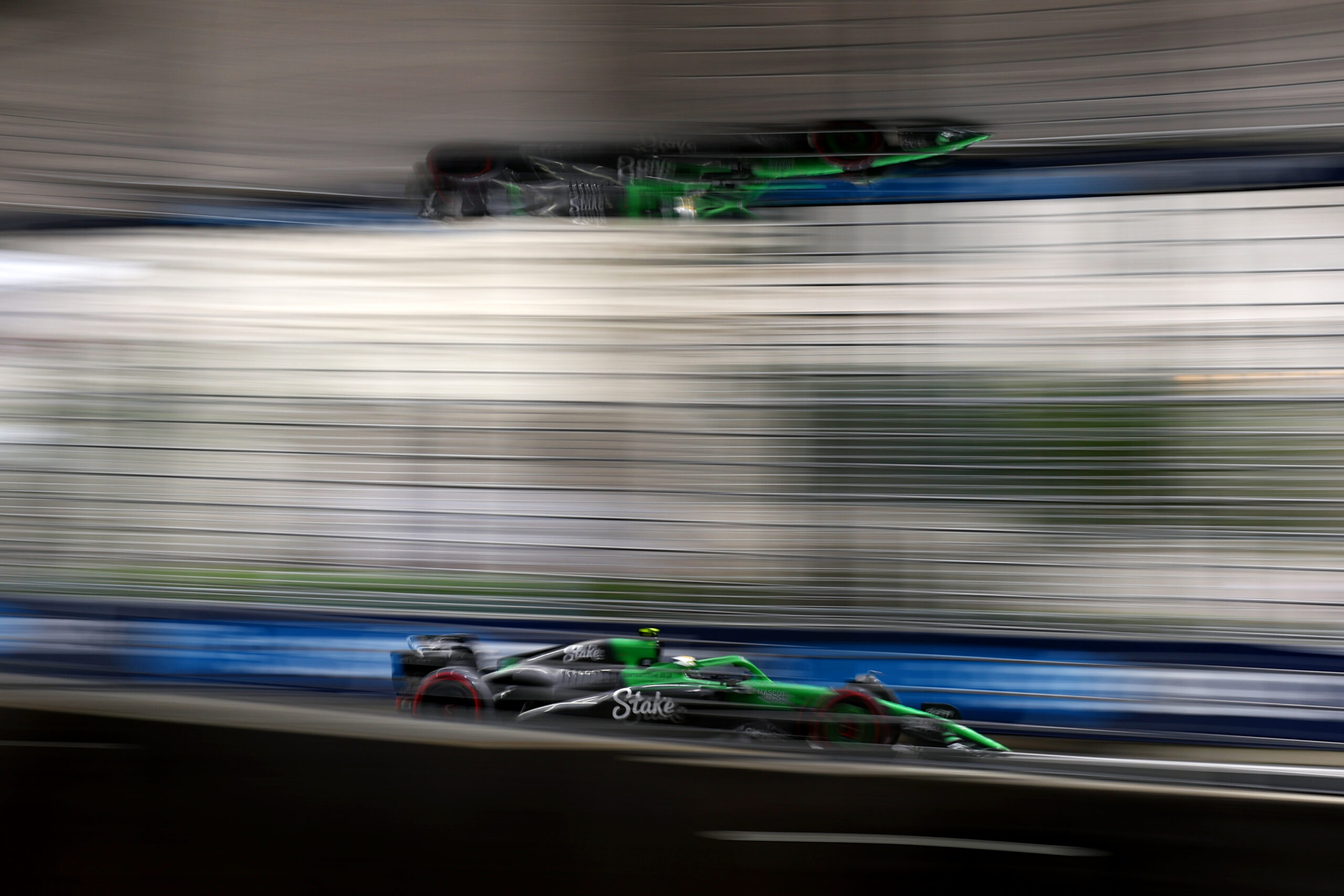 F1: Bortoleto lamenta toque na largada de Singapura: "Perde performance" F1: Bortoleto lamenta toque na largada de Singapura: "Perde performance"