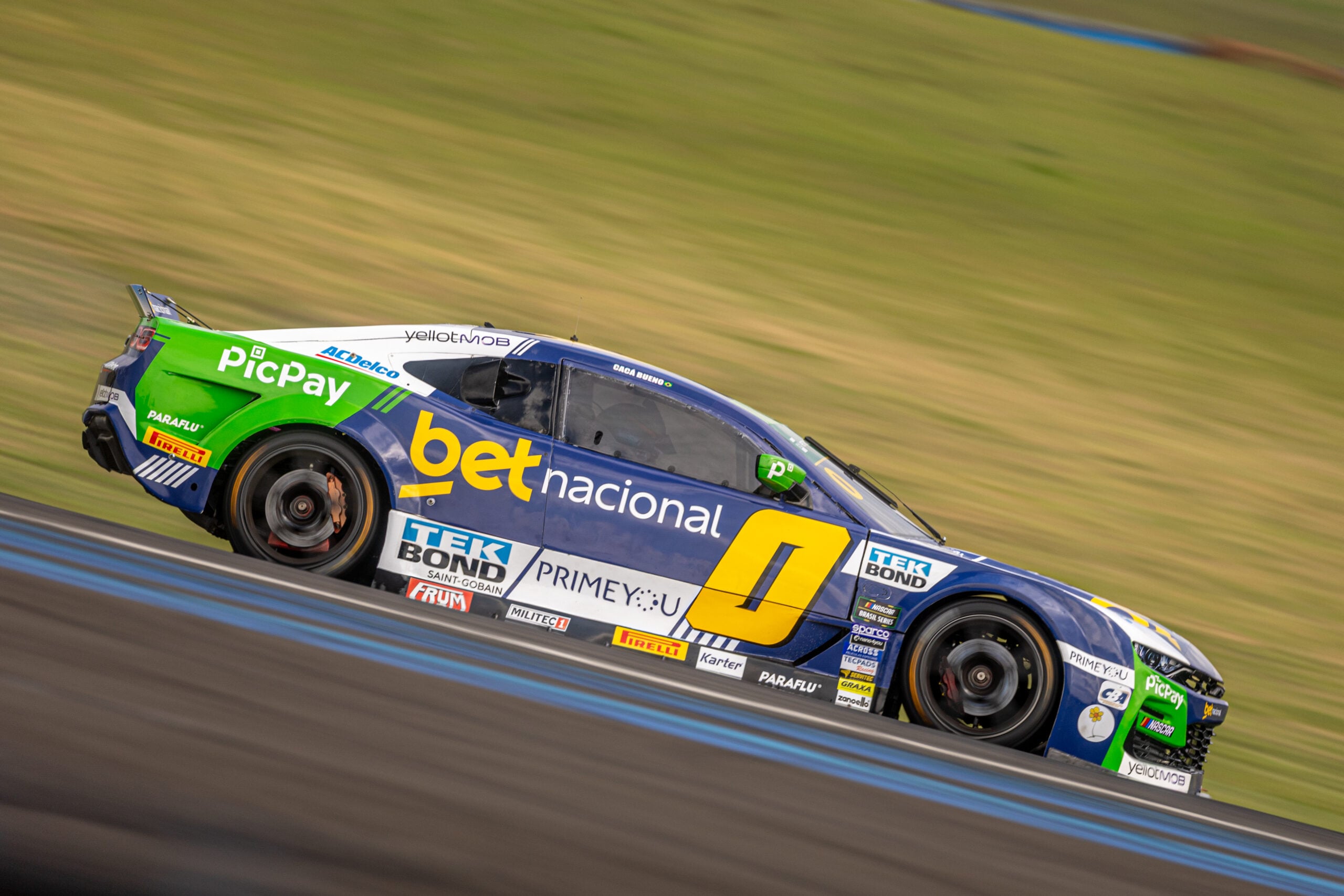 Cacá Bueno inicia treinos da NASCAR Brasil no Velocitta com o terceiro melhor tempo Cacá Bueno