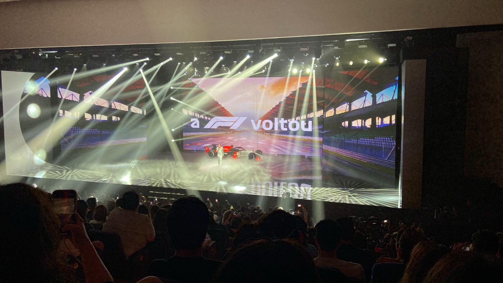 Globo destaca volta da F1 à programação em evento F1 na Globo