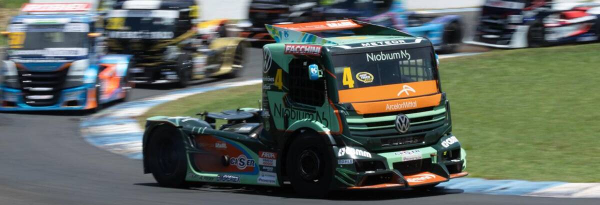 Líder da Copa Truck, Felipe Giaffone parte para decisão evitando contas por título