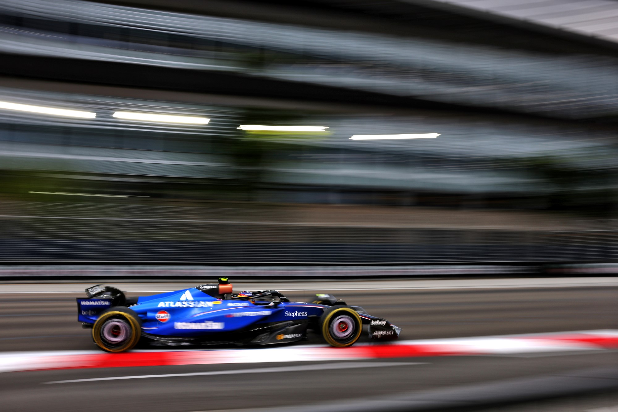 F1: Sainz aposta na força do motor Mercedes com novo regulamento em 2026 Carlos Sainz (ESP) Atlassian Williams Racing FW47.