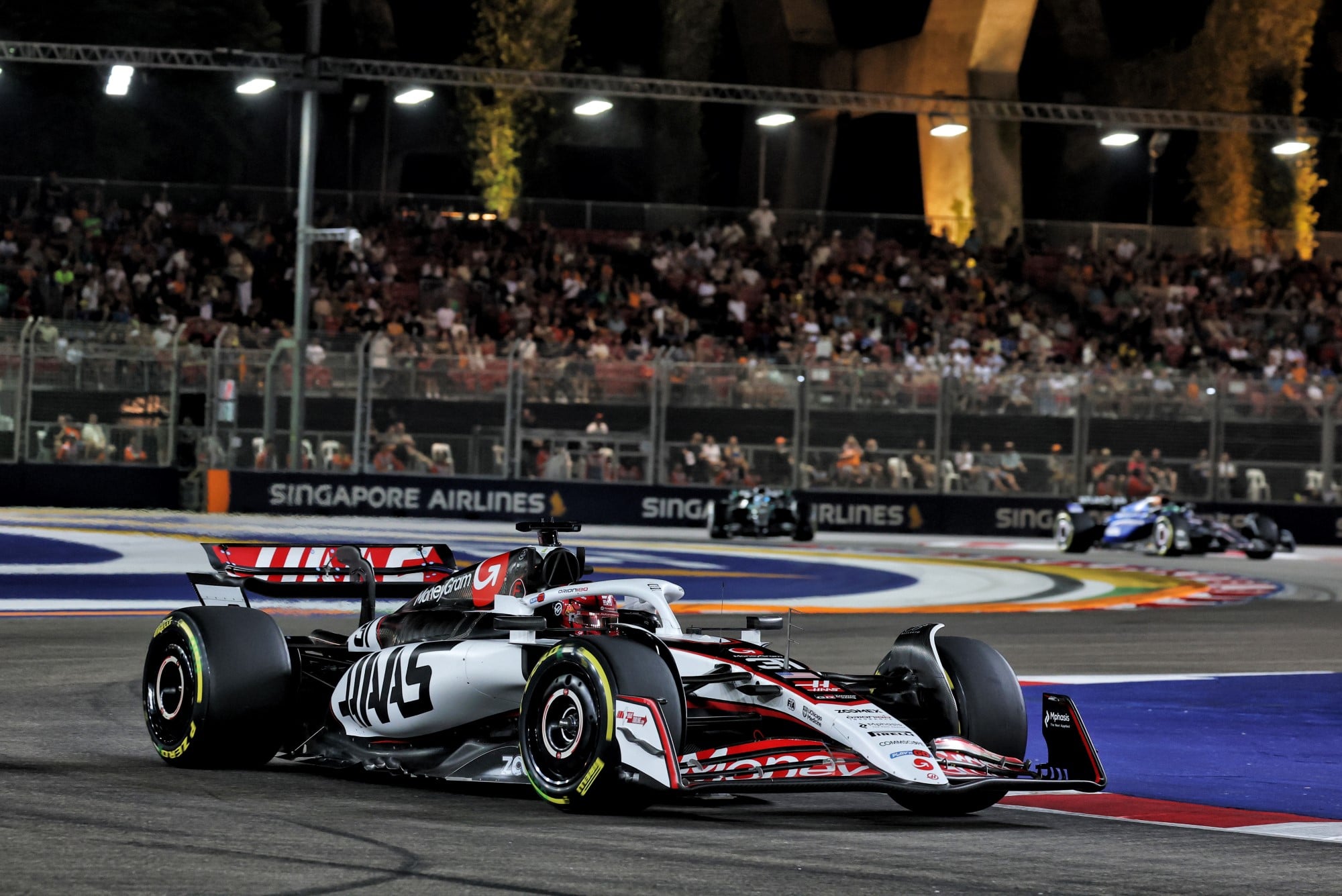 Esteban Ocon (FRA) Haas VF-25.
