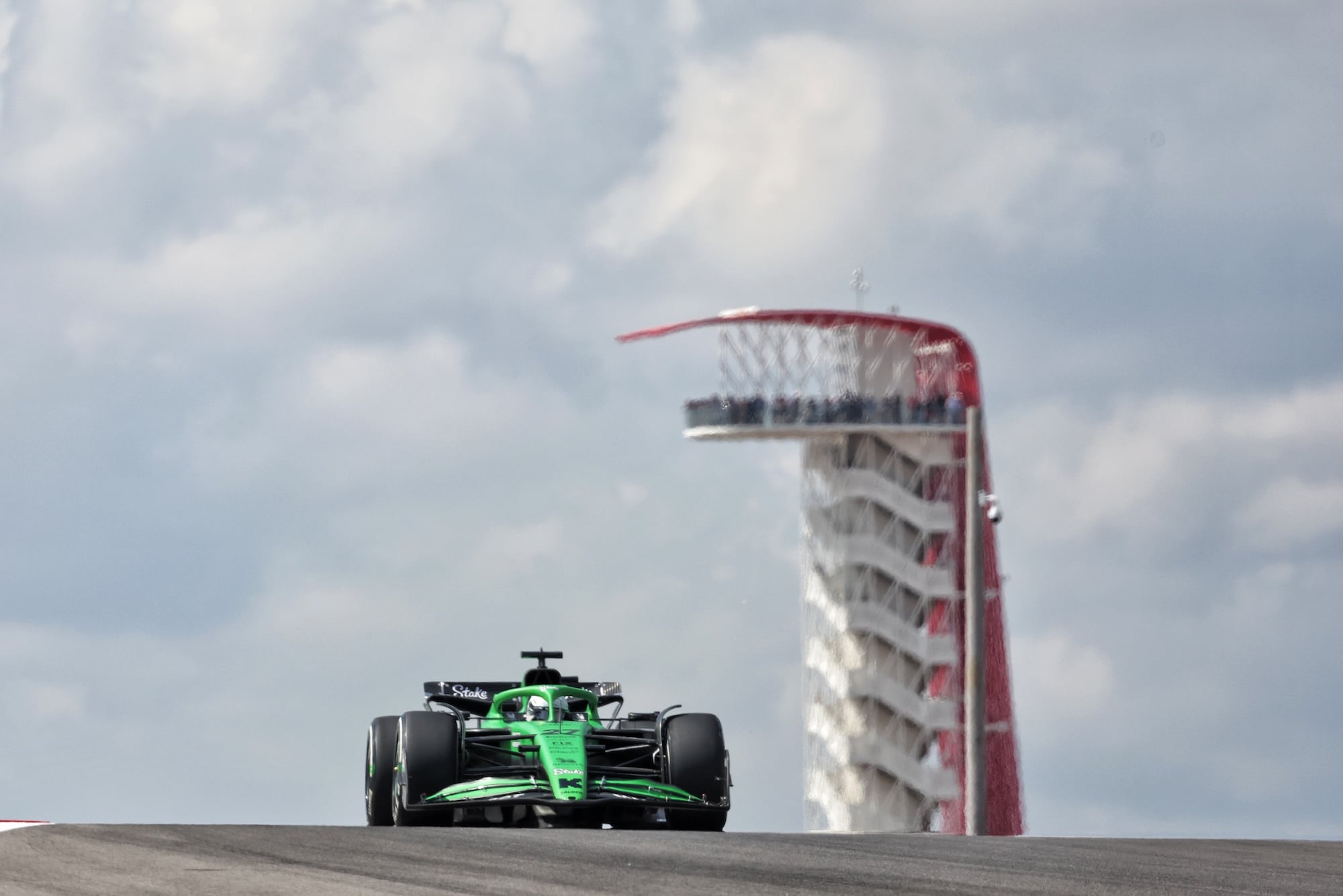 F1: Confira as imagens do primeiro dia do GP dos Estados Unidos Nico Hulkenberg (GER) Sauber C45.