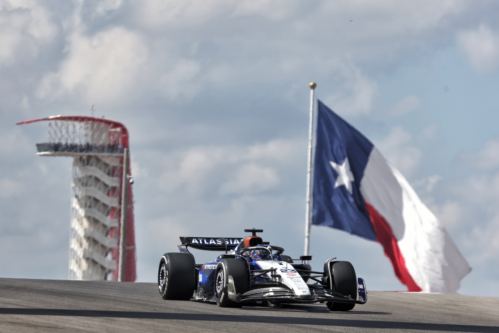 F1: Confira as imagens do primeiro dia do GP dos Estados Unidos Alexander Albon (THA) Atlassian Williams Racing FW47.