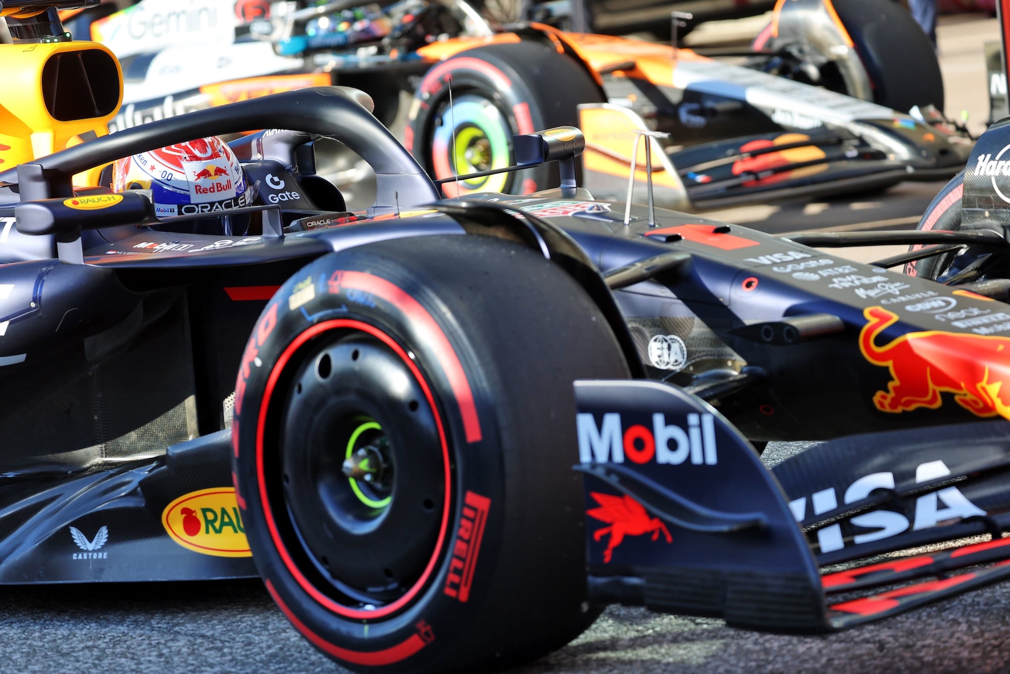 F1: Confira as imagens do primeiro dia do GP dos Estados Unidos Pole sitter Max Verstappen (NLD) Red Bull Racing RB21 in Sprint qualifying parc ferme.
