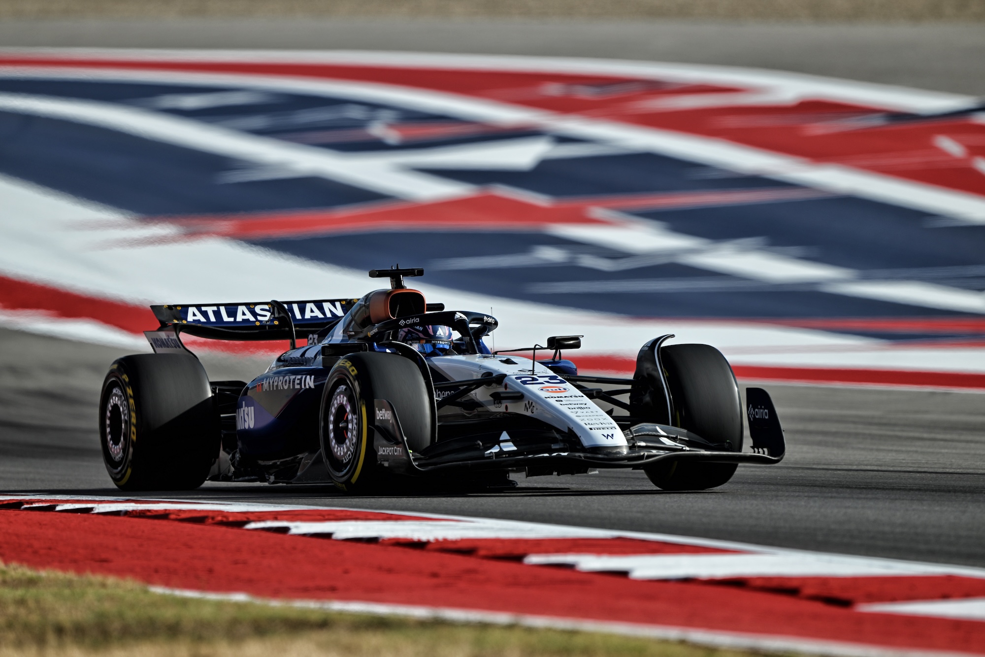 F1: Confira as imagens do primeiro dia do GP dos Estados Unidos Alexander Albon (THA) Atlassian Williams Racing FW47.