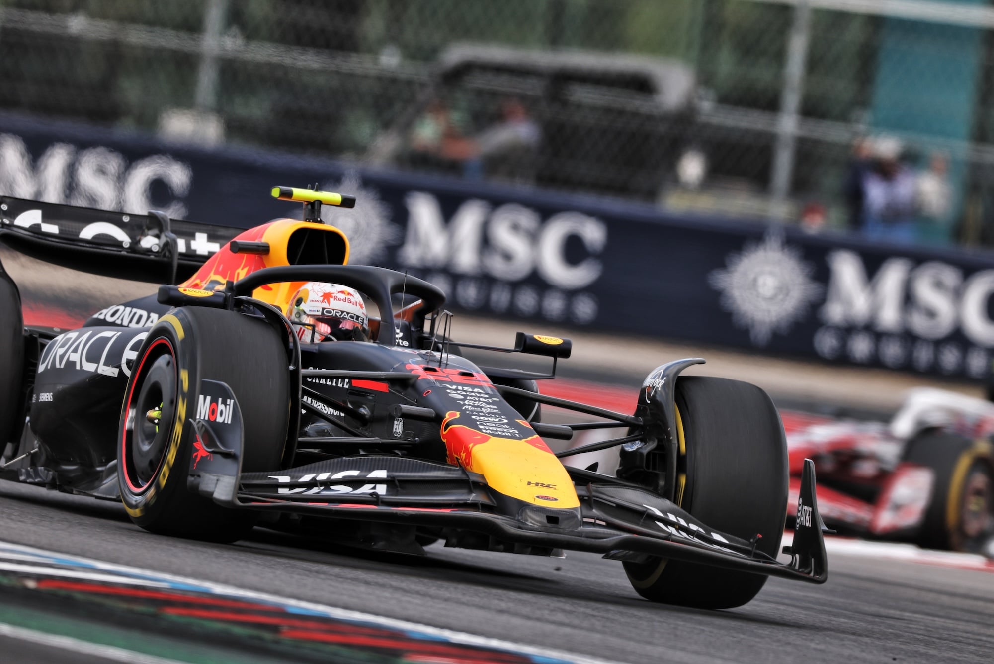 F1: Confira as imagens deste sábado do GP dos Estados Unidos 2025 Yuki Tsunoda (JPN) Red Bull Racing RB21.