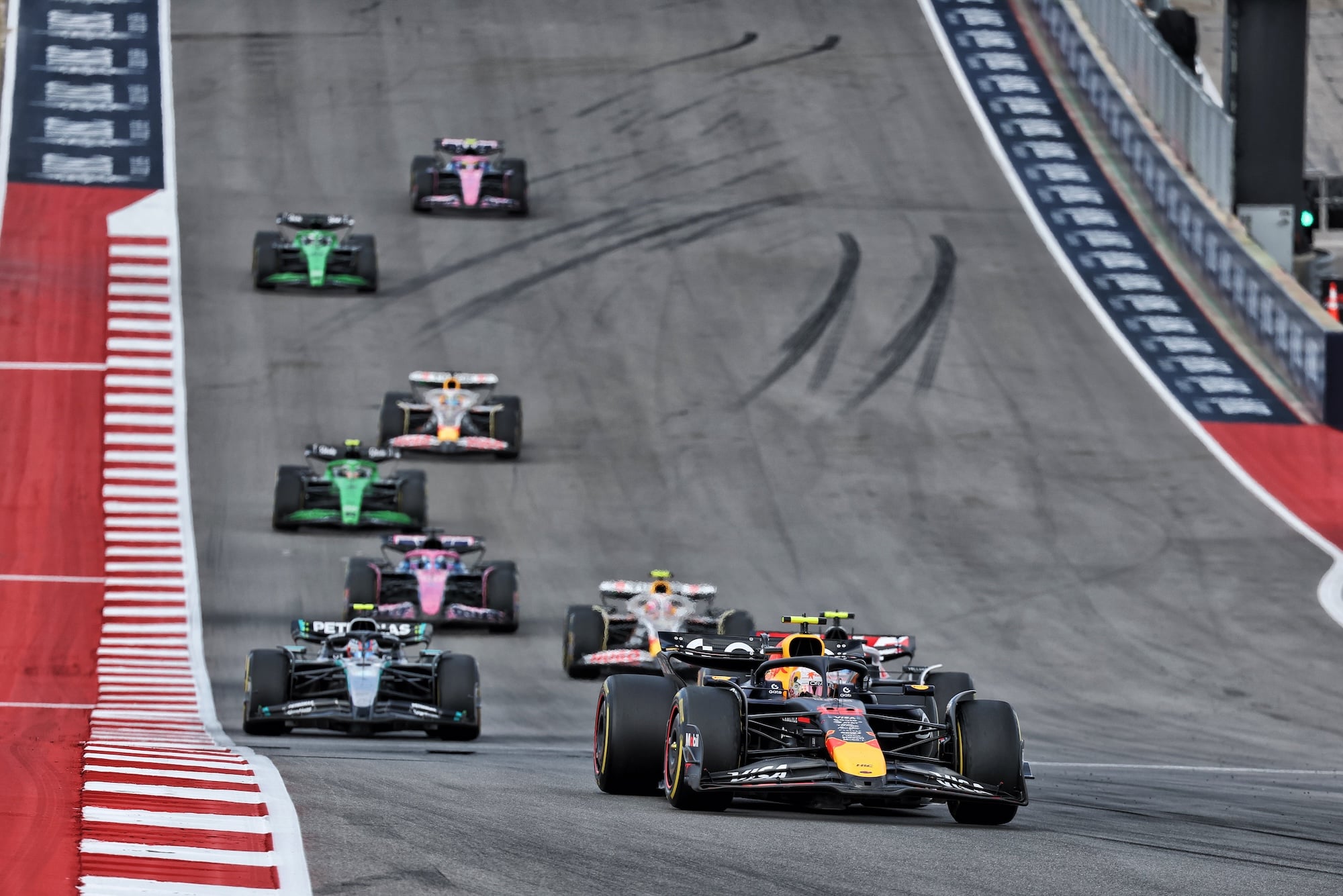 F1: Confira as imagens deste sábado do GP dos Estados Unidos 2025 Yuki Tsunoda (JPN) Red Bull Racing RB21 at the end of the race.